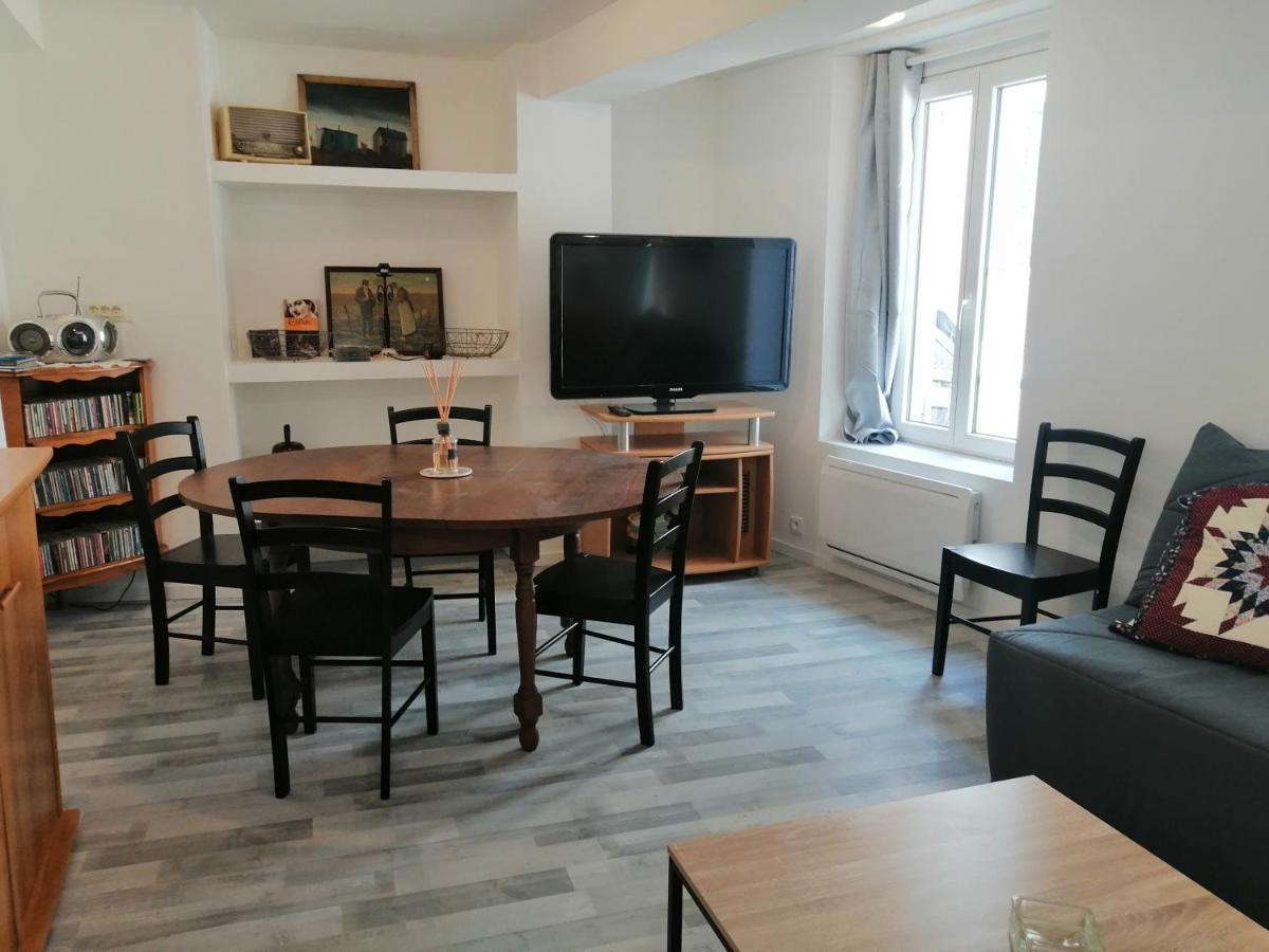 F Logement Entier Courtenay  Exteriör bild